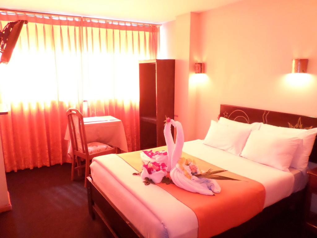 New Day Machu Picchu Hotel Aguas Calientes ภายนอก รูปภาพ