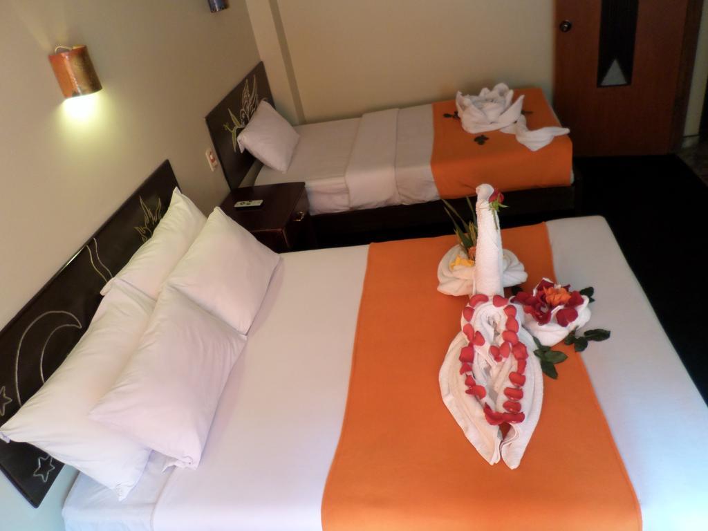 New Day Machu Picchu Hotel Aguas Calientes ภายนอก รูปภาพ
