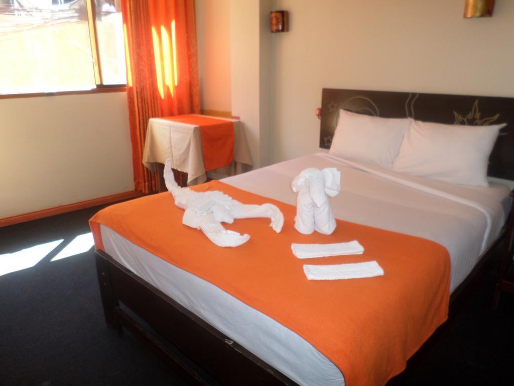 New Day Machu Picchu Hotel Aguas Calientes ภายนอก รูปภาพ