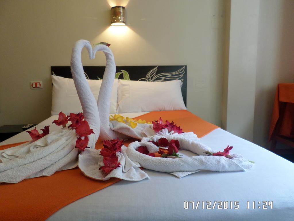 New Day Machu Picchu Hotel Aguas Calientes ภายนอก รูปภาพ