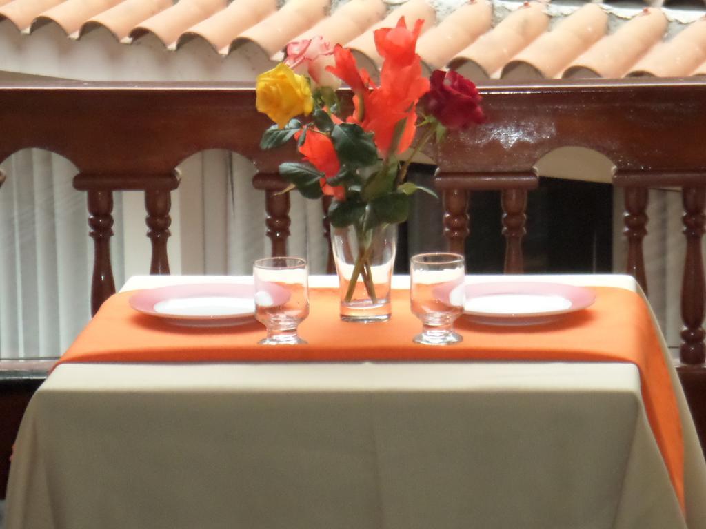 New Day Machu Picchu Hotel Aguas Calientes ภายนอก รูปภาพ