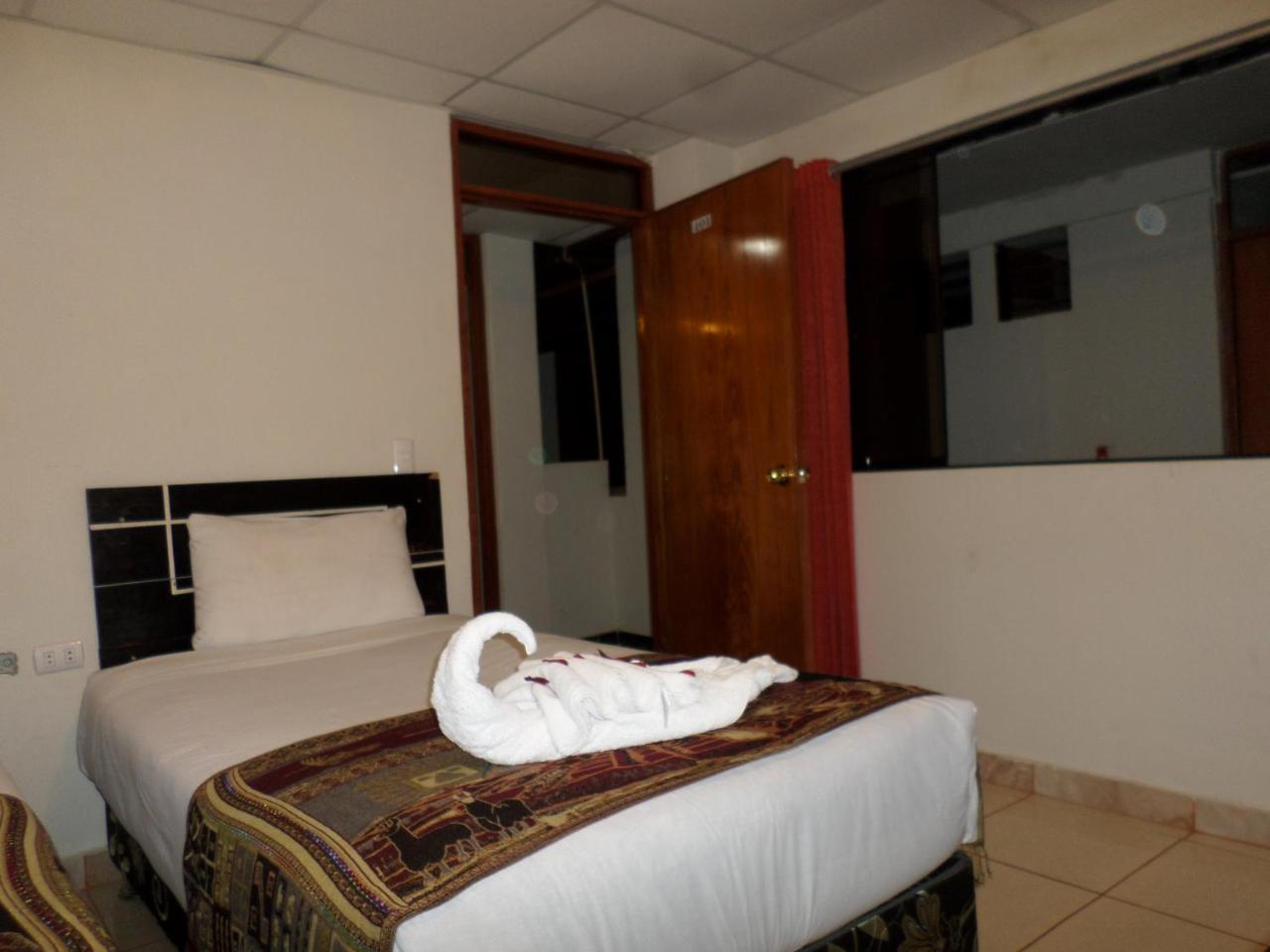 New Day Machu Picchu Hotel Aguas Calientes ภายนอก รูปภาพ